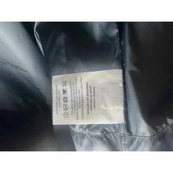 Nike Sportswear PlushWomen's Printed Faux Fur Jacket Size XS - Picture 9 of 10